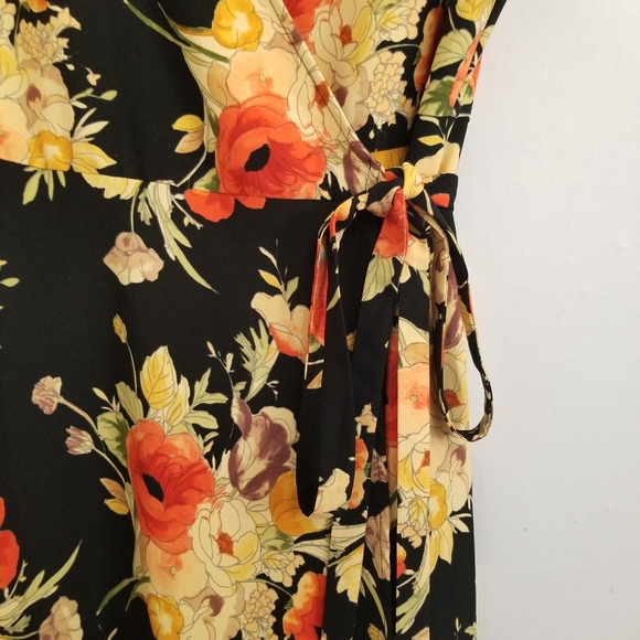 Sactuary Floral Bouquet Print Wrap Dress Size XL. Fits more like size M/L - Picture 4 of 10